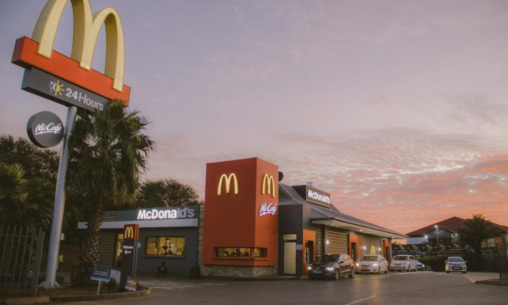 Τέλος εποχής για τη McDonald's στη Ρωσία μετά από 30 χρόνια